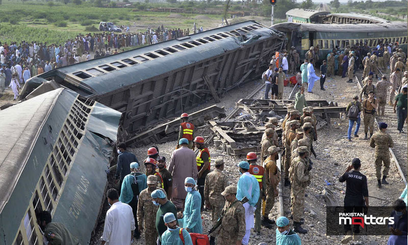 A train derailment has killed dozens of people in pakistan