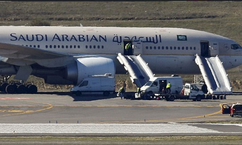 Madrid airport bomb threat sees 97 passengers