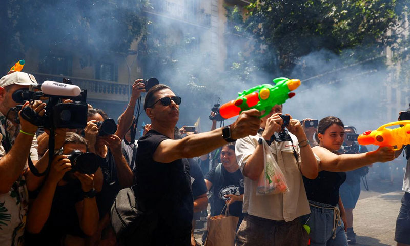Protesters against overtourism