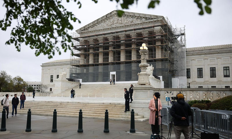 Tps supreme court lets trump move