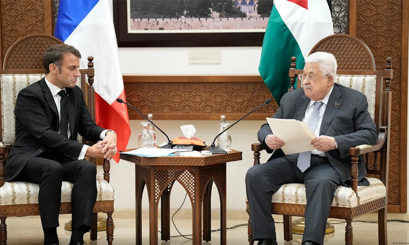 French president with palestine president