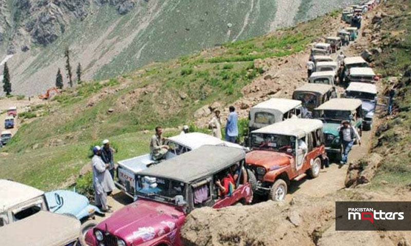 جھیل سیف الملوک کے راستے میں پھنسے 500